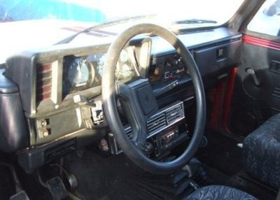 1995_ARO_Hunter_Crosslander_Interior_1.jpg